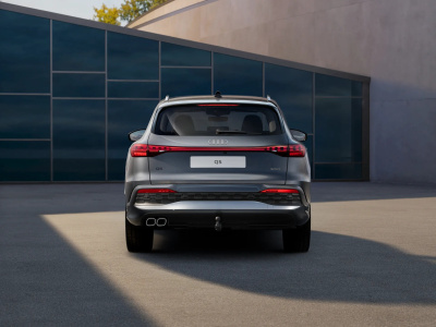 AUDI Q5 2.0 TDI Quattro (pohľad do interiéru)