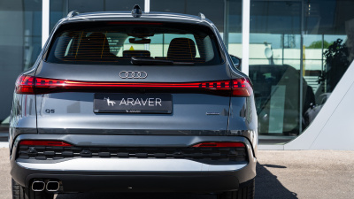AUDI Q5 2.0 TDI Quattro (pohľad do interiéru)