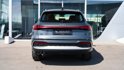 AUDI Q5 2.0 TDI Quattro (pohľad do interiéru)