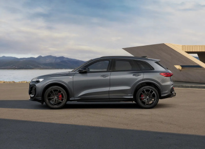 AUDI Q5 Sportback SUV 150.0 kW TDI quattro Standard (pohľad zozadu)