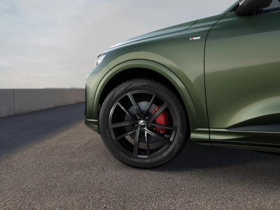 AUDI Q5 2.0 TDI Quattro (pohľad do interiéru)