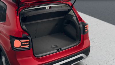 VW T-Cross 1.0 TSI Limited (pohľad do interiéru)