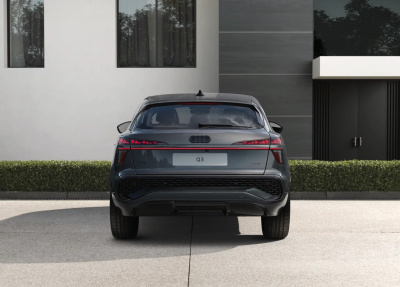 AUDI Q3 Sportback 2.0 TFSI Quattro (pohľad spredu)