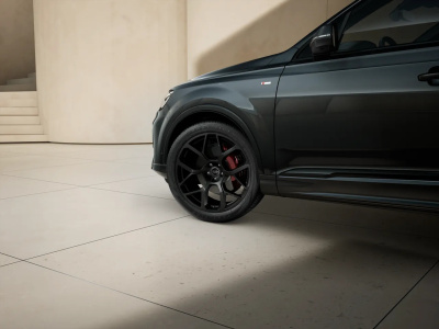 AUDI Q7 3.0 TDI Quattro  (pohľad do interiéru)