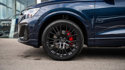 AUDI Q8 3.0 TDI Quattro  (pohľad do interiéru)