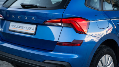 Škoda Kamiq 1.0 TSI Essence (pohľad do interiéru)