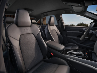 AUDI A6 Limuzína 3.0 TDI Quattro (pohľad do interiéru)