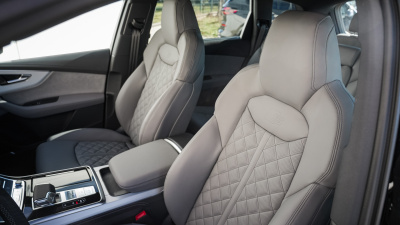AUDI Q7 3.0 TDI Quattro S line (pohľad zozadu)