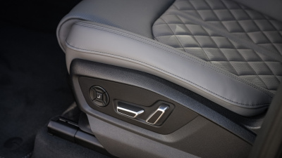 AUDI Q7 3.0 TDI Quattro S line (pohľad spredu)