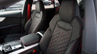 AUDI Q8 3.0 TDI Quattro (pohľad zozadu)