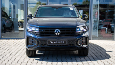 VW Touareg 3.0 TDI R-Line Final Edition (pohľad do interiéru)
