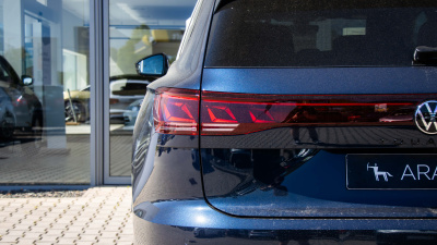 VW Touareg 3.0 TDI R-Line Final Edition (pohľad do interiéru)