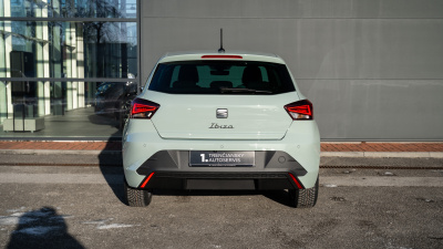 SEAT Ibiza 1.0 TSI Start+ (pohľad zozadu)