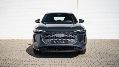 AUDI Q5 2.0 TDI Quattro (pohľad do interiéru)