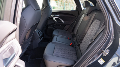 AUDI Q5 2.0 TDI Quattro (pohľad do interiéru)