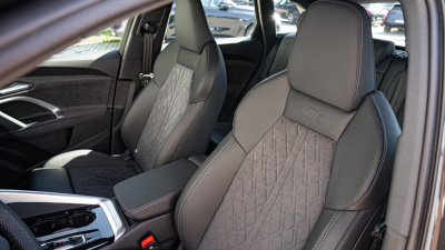 AUDI Q5 2.0 TDI Quattro (pohľad zozadu)