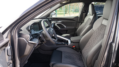 AUDI Q5 2.0 TDI Quattro (pohľad zboku)