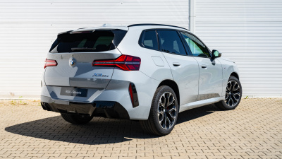 BMW X3 20d xDrive (pohľad zboku)