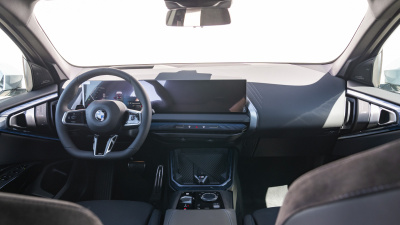 BMW X3 20d xDrive (pohľad do interiéru)