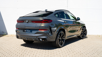 BMW X6 30d xDrive (pohľad zboku)