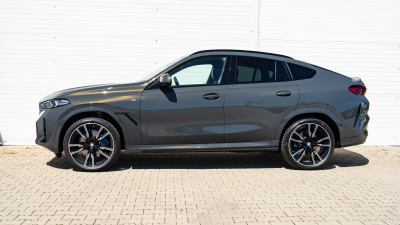 BMW X6 30d xDrive (pohľad zozadu)