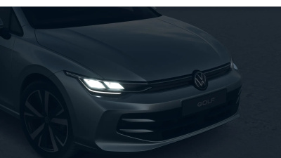 VW Golf Variant 1.5 eTSI Limited (pohľad spredu)