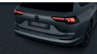 VW Golf Variant 1.5 eTSI Limited (pohľad do interiéru)