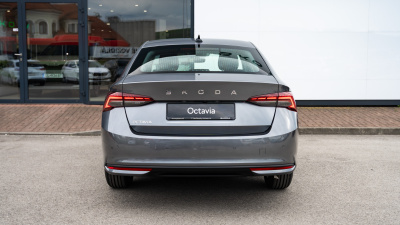 Škoda Octavia 2.0 TDI Extra Plus (pohľad do interiéru)