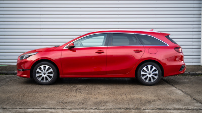 Kia Ceed SW 1.5 T-GDi  AT (pohľad zozadu)