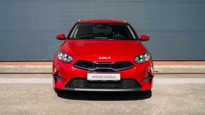 Kia Ceed SW 1.5 T-GDi  AT (pohľad zboku)