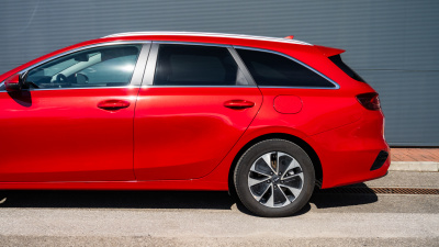 Kia Ceed SW 1.5 T-GDi  AT (pohľad do interiéru)