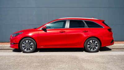 Kia Ceed SW 1.5 T-GDi  AT (pohľad zozadu)