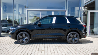 VW Touareg 3.0 TDI R-Line Final Edition (pohľad zboku)