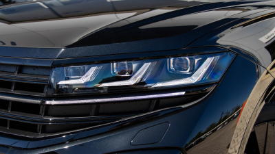 VW Touareg 3.0 TDI R-Line Final Edition (pohľad do interiéru)
