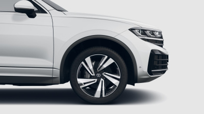 VW Touareg 3.0 TDI Premium Limited (pohľad do interiéru)