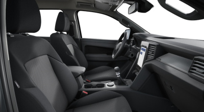 VW Amarok 2.0 TDI 4WORK 4x4 (pohľad do interiéru)