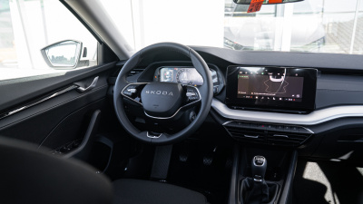 Škoda Octavia 2.0 TDI Extra (pohľad do interiéru)