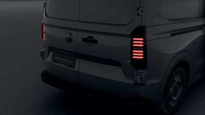 VW Transporter LR 2.0 TDI (pohľad do interiéru)