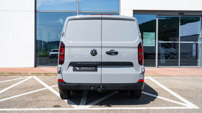 VW Transporter LR 2.0 TDI (pohľad do interiéru)