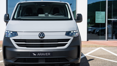VW Transporter LR 2.0 TDI (pohľad zozadu)