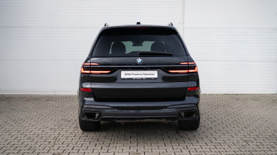BMW X7 40d xDrive (pohľad do interiéru)