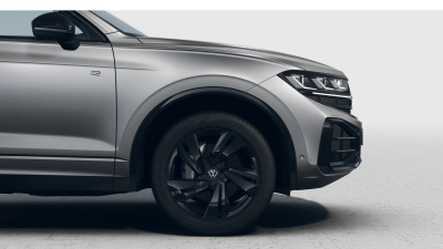 VW Touareg 3.0 TDI R-Line Final Edition (pohľad do interiéru)