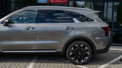 Kia Sorento 2.2 CRDi 4x4 Platinum (pohľad do interiéru)