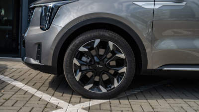 Kia Sorento 2.2 CRDi 4x4 Platinum (pohľad do interiéru)