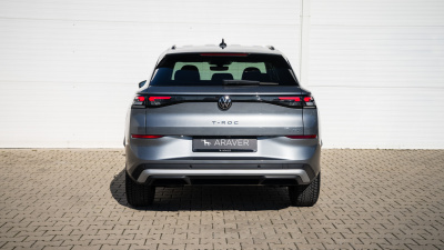 VW T-Roc 1.5 eTSI Life (pohľad do interiéru)