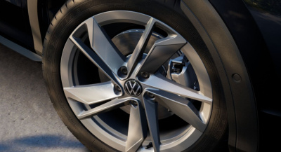 VW T-ROC 1.5 eTSI Life (pohľad do interiéru)