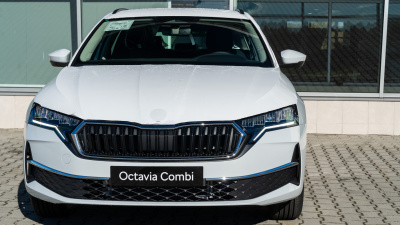 Škoda Octavia Combi 2.0 TDI Selection (pohľad do interiéru)