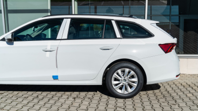 Škoda Octavia Combi 2.0 TDI Selection (pohľad do interiéru)
