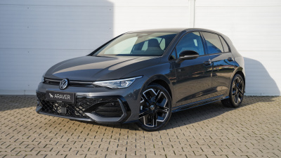 VW Golf 1.5 eTSI R-line Limited (základný pohľad)