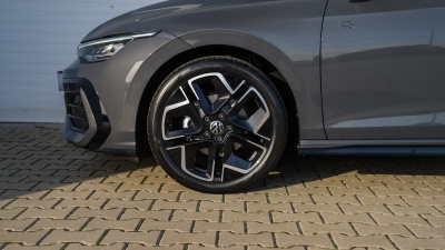 VW Golf 1.5 eTSI R-line Limited